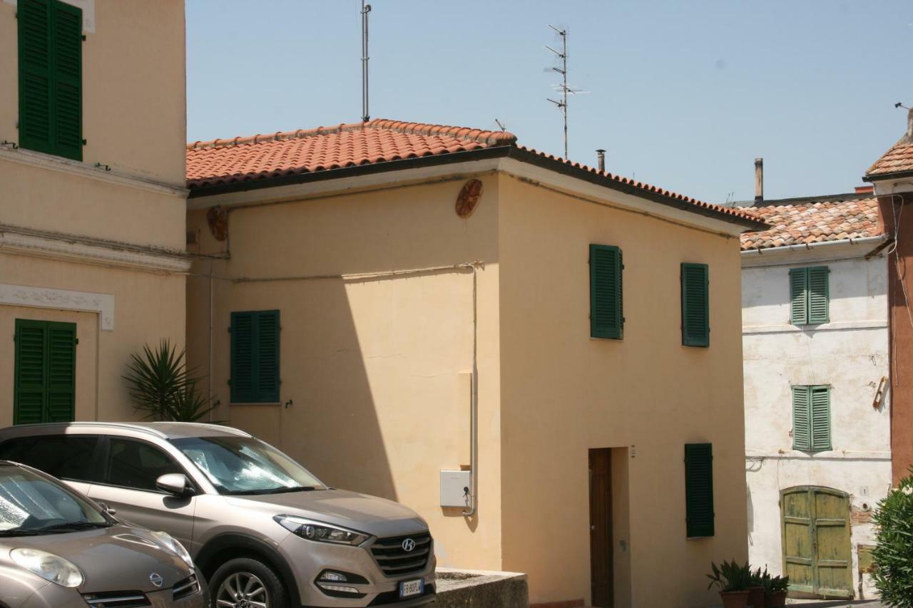 Ferienwohnung Borgo Antico Montemarciano Exterior foto